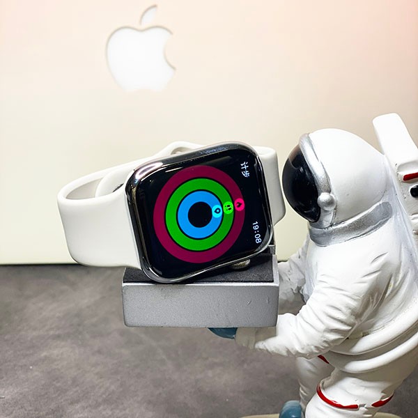 セール新作 アップルウォッチ 偽物 シリーズ 8 45mm ホワイト ミッドナイトアルミニウムケースとスポーツバンド goy14765人気