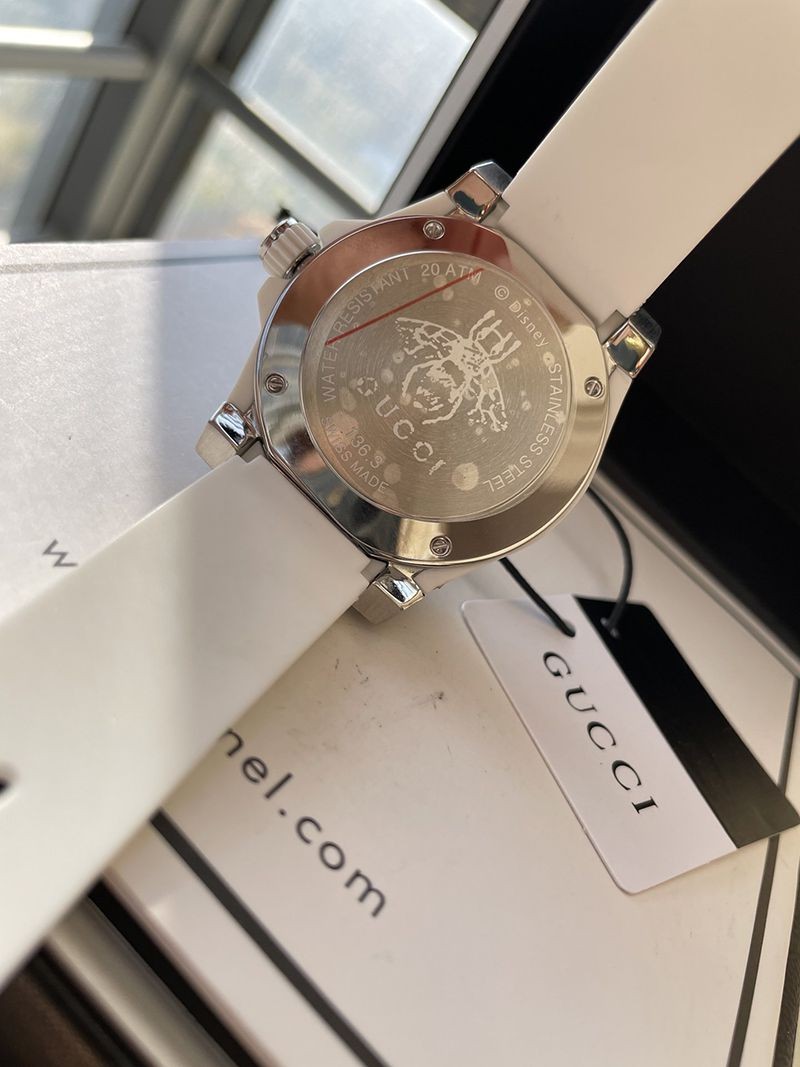 ★SALE！人気のデザイン★グッチ ダイヴ メンズウォッチ コピー 40mm 2色 YA136221高い品質