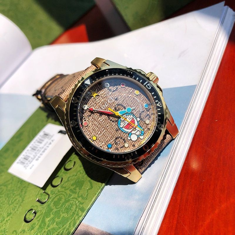 《大人気》グッチ ドラえもんコラボ【グッチ 時計 コピー】贅沢なお洒落☆話題Dive watch 38mm gug93137人気