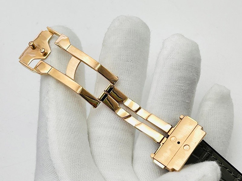 完売必至 ウブロ 時計 スーパーコピー クラシックフュージョン チタニウム ダイヤモンド huz72263最高級
