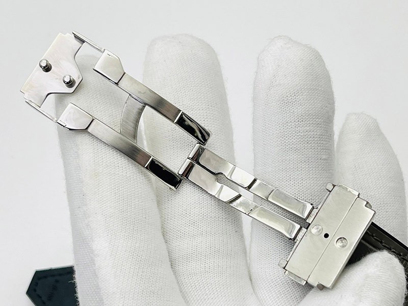 ☆超人気☆ウブロ 時計 スーパーコピー クラシックフュージョン チタニウム ダイヤモンド hum07131N級品