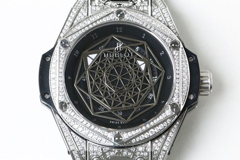 秋冬新作ウブロ ビッグバン コピー ダイヤモンド 世界限定100本 44.0mm​ huc50610激安送料無料