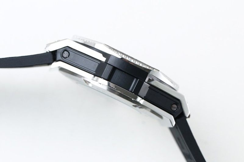 秋冬新作ウブロ ビッグバン コピー ダイヤモンド 世界限定100本 44.0mm​ huc50610人気