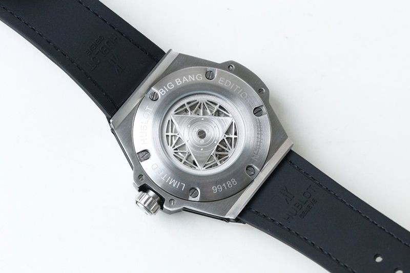 秋冬新作ウブロ ビッグバン コピー ダイヤモンド 世界限定100本 44.0mm​ huc50610最高級
