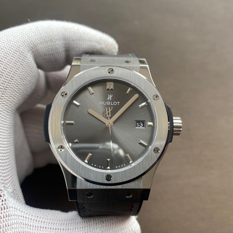 日本未入荷 ウブロ 時計 スーパーコピー クラシックフュージョン チタニウム グリーン huf20322N級品