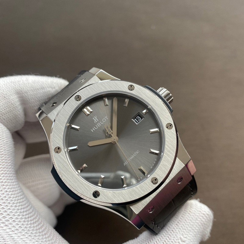 日本未入荷 ウブロ 時計 スーパーコピー クラシックフュージョン チタニウム グリーン huf20322代引きを販売