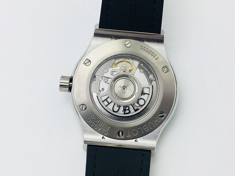 一目惚れ♪ ウブロ 時計 コピー クラシックフュージョン チタニウム huf53676代引きを販売