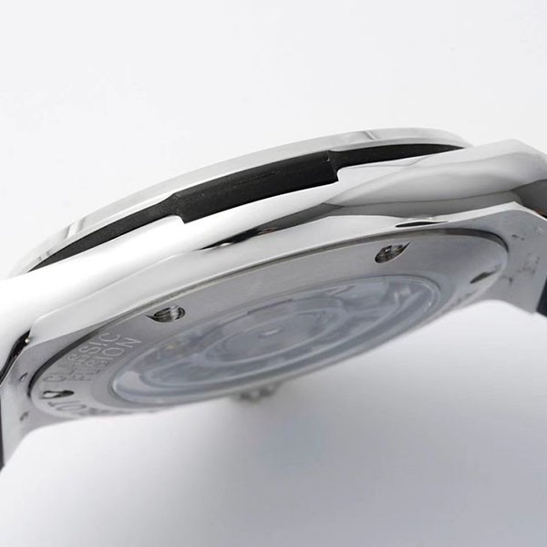 ウブロ クラシックフュージョン コピー オパーリンチタニウム huk42385品質保証