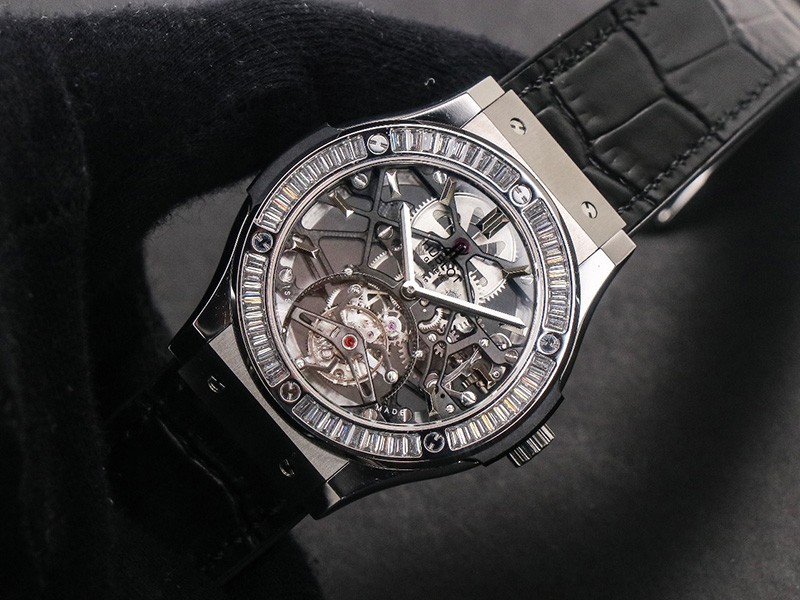 【限定カラー】ウブロ 時計 偽物 クラシックフュージョン トゥールビヨンチタニウム hun12057通販