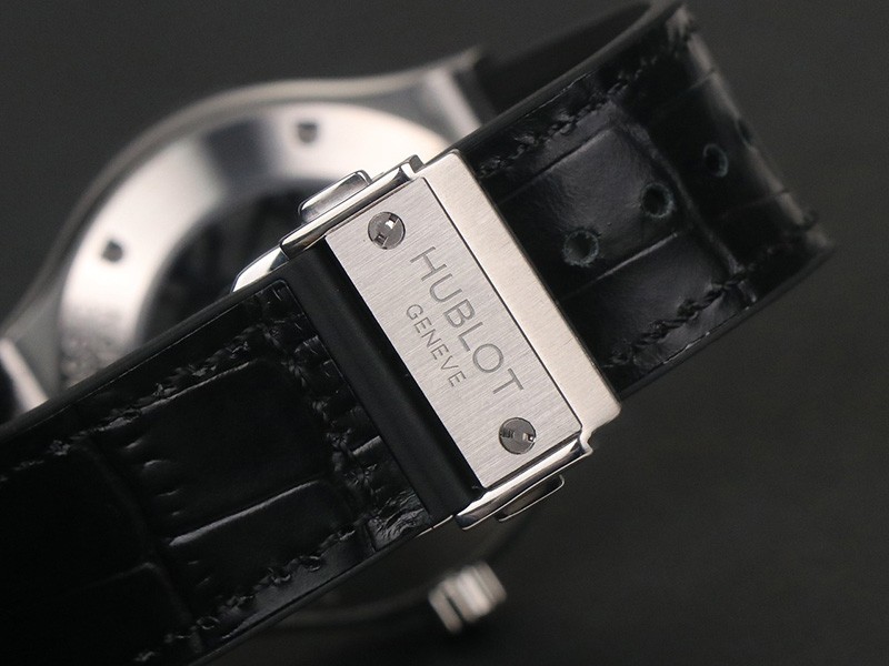 【限定カラー】ウブロ 時計 偽物 クラシックフュージョン トゥールビヨンチタニウム hun12057N級品