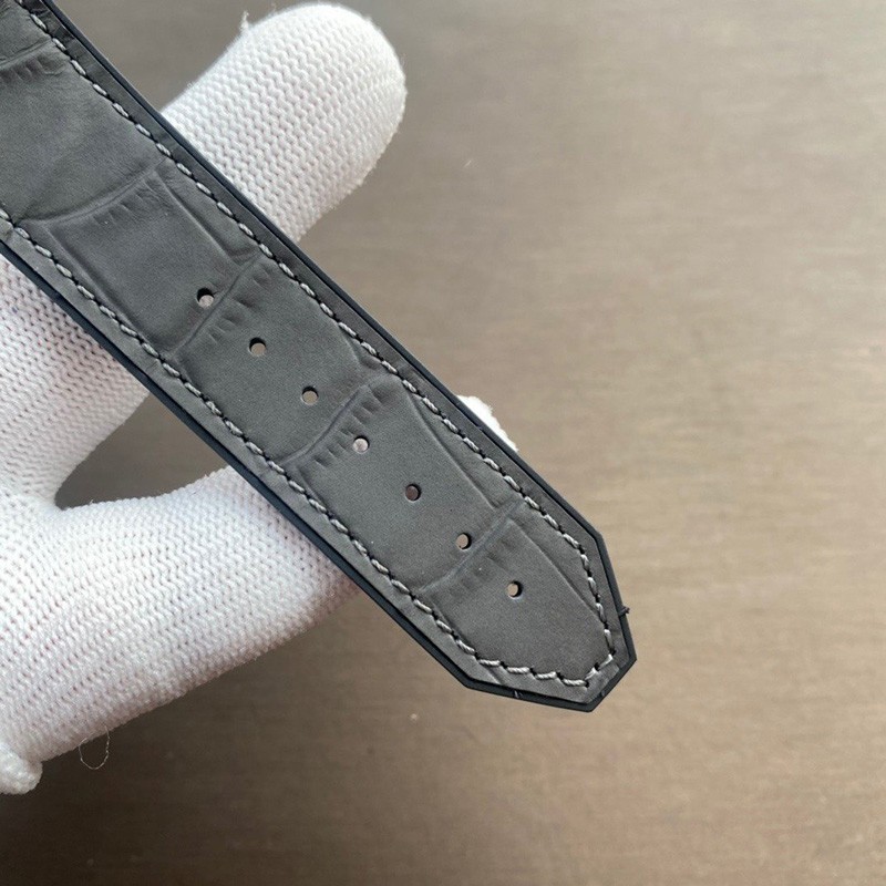 【関税込】ウブロ 時計 スーパーコピー クラシックフュージョン チタニウム グリーン huo11008N級品