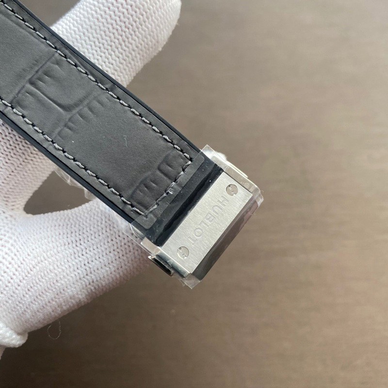 【関税込】ウブロ 時計 スーパーコピー クラシックフュージョン チタニウム グリーン huo11008代引きを販売