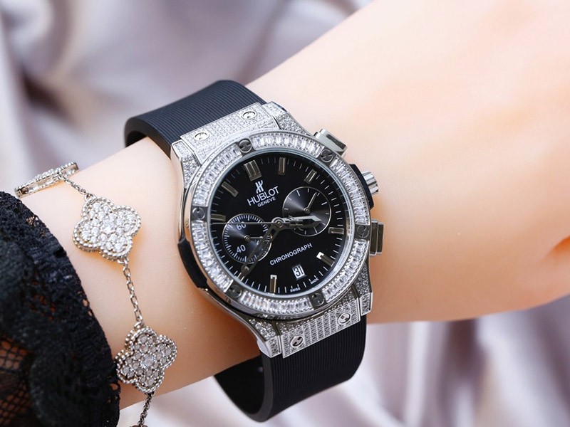 ★日本!!人気！ウブロ スーパーコピー 時計 ビッグ バン スティール バケットダイヤモンド 4色 huq33999N級品