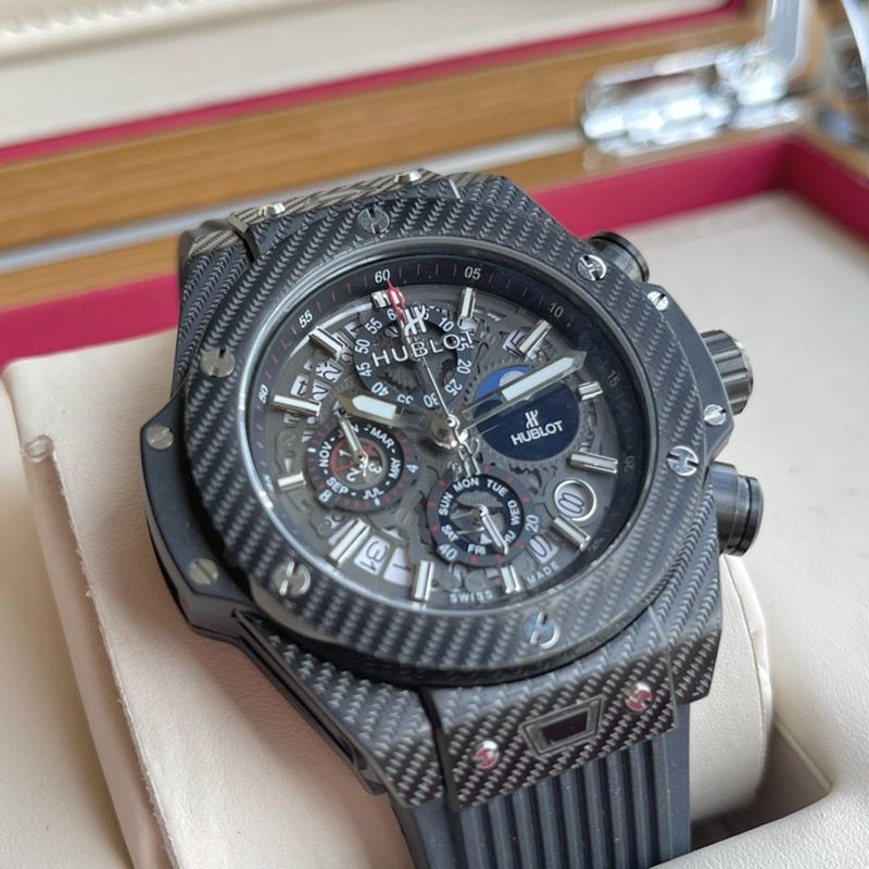 人気No1 ウブロ スーパーコピー 時計 キングパワー ウニコ オールカーボン hur72157代引きを販売