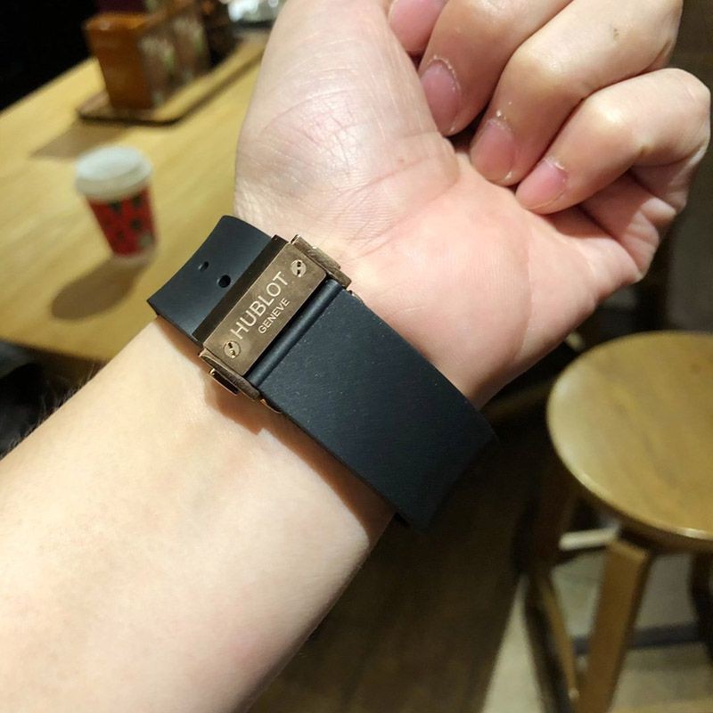 セール新作 ウブロ ビッグバン スーパーコピー ウニコ チタニウム パヴェ huy53993代引きを販売