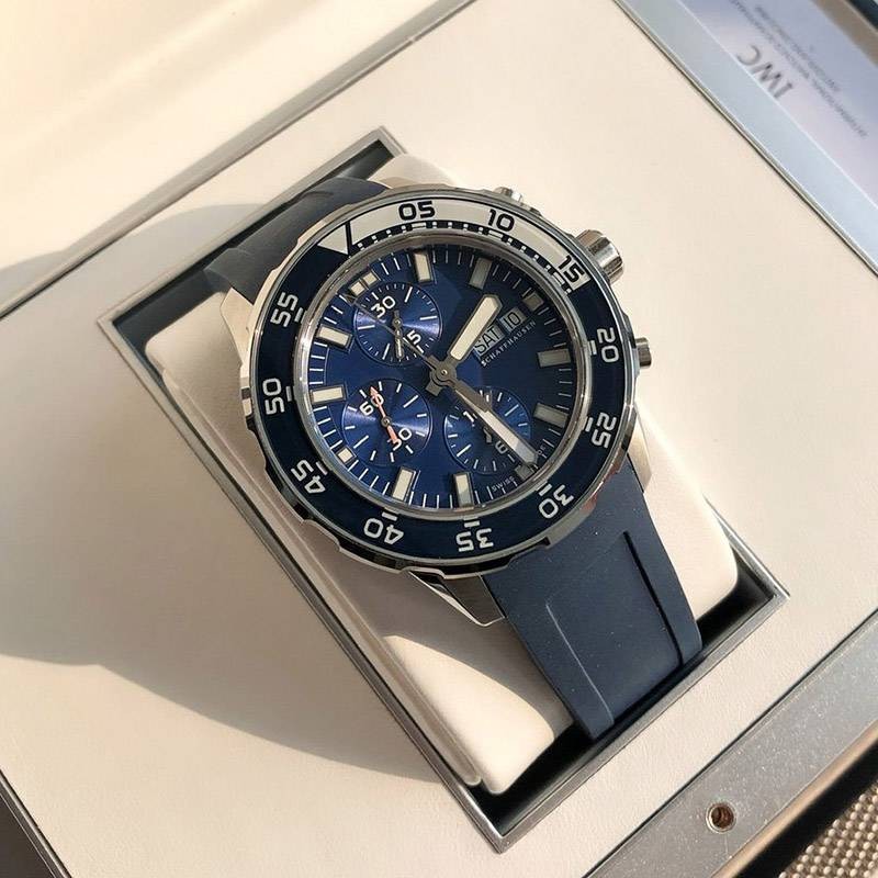 入手困難IWC 偽物 アクアタイマー クロノグラフ ガラパゴス アイランド iwd59610高い品質