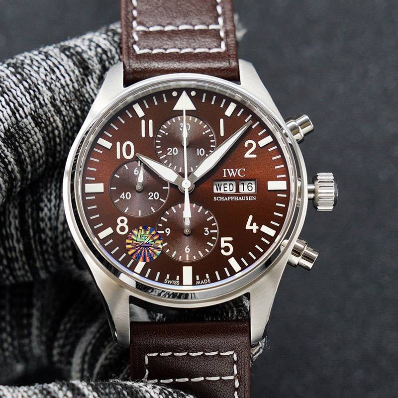 累積売上総額第１位！IWC パイロットウォッチ コピー クロノ オートマティック スピットファイア iwf14016高い品質