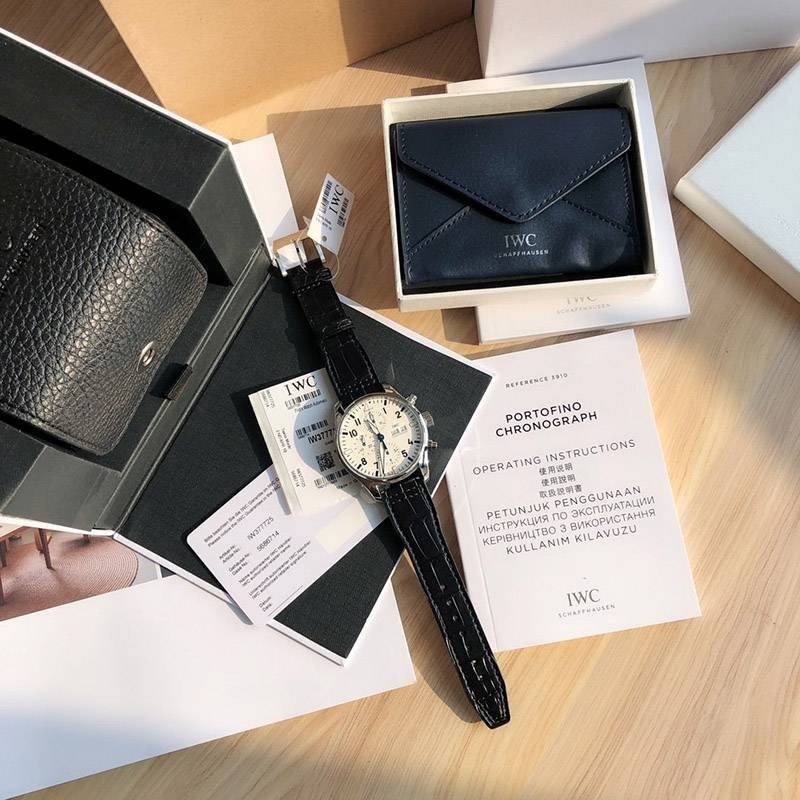 日本未入荷IWC パイロットウォッチクロノグラフ レーシング スーパーコピー iwf61652通販