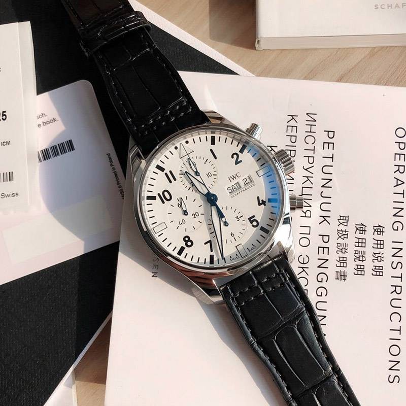 日本未入荷IWC パイロットウォッチクロノグラフ レーシング スーパーコピー iwf61652激安送料無料