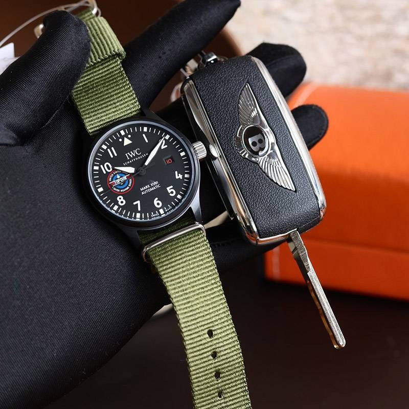 最安値挑戦IWC パイロットウォッチ マーク18 プティプランス 偽物 iwf72197品質保証