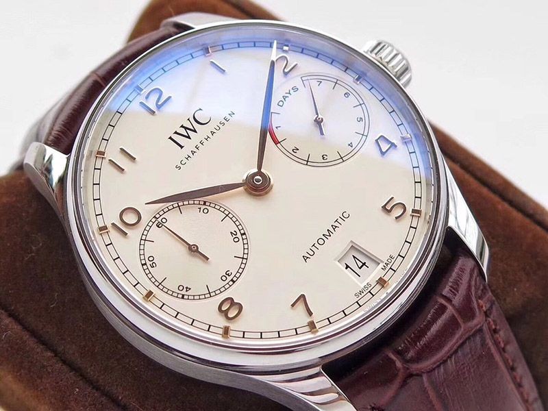 セール新作IWC コピー ポルトギーゼ オートマティック 7デイズ iwi02609高い品質