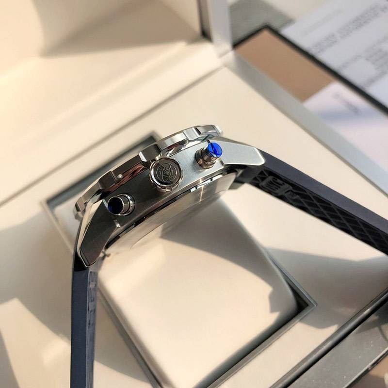 ☆超人気☆IWC アクアタイマー 偽物 クロノグラフ ガラパゴス アイランド iwi62121最高級