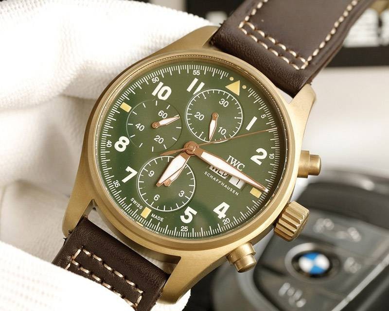 新作IWC パイロットウォッチクロノ コピー オートマティック スピットファイア iwm60520高い品質