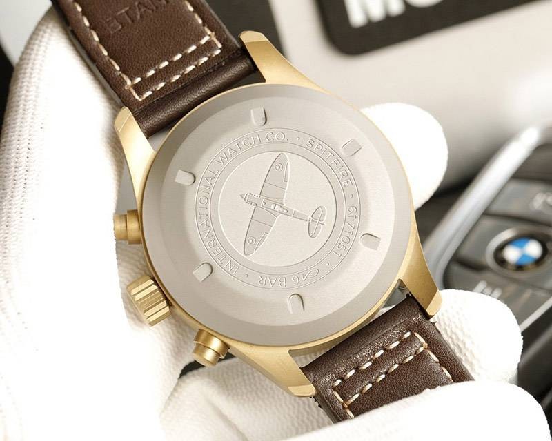 新作IWC パイロットウォッチクロノ コピー オートマティック スピットファイア iwm60520N級品