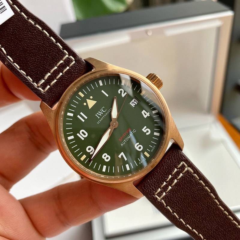 超話題!IWC 偽物 パイロットウォッチ オートマティック スピットファイア iww71199