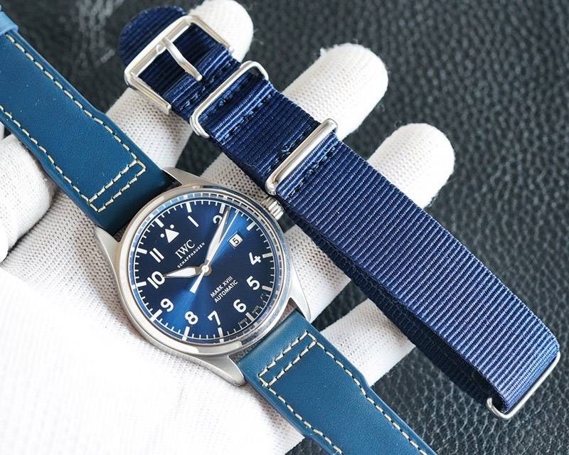 世界中で大人気♪IWC 偽物 パイロットウォッチ マーク18 プティプランス iwx76613高い品質