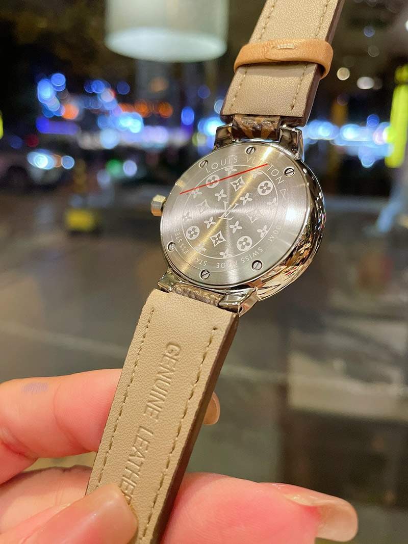 ルイヴィトン 時計 タンブール 偽物 ビジュ ラグダイヤ レディース39mm vuf02101N級品