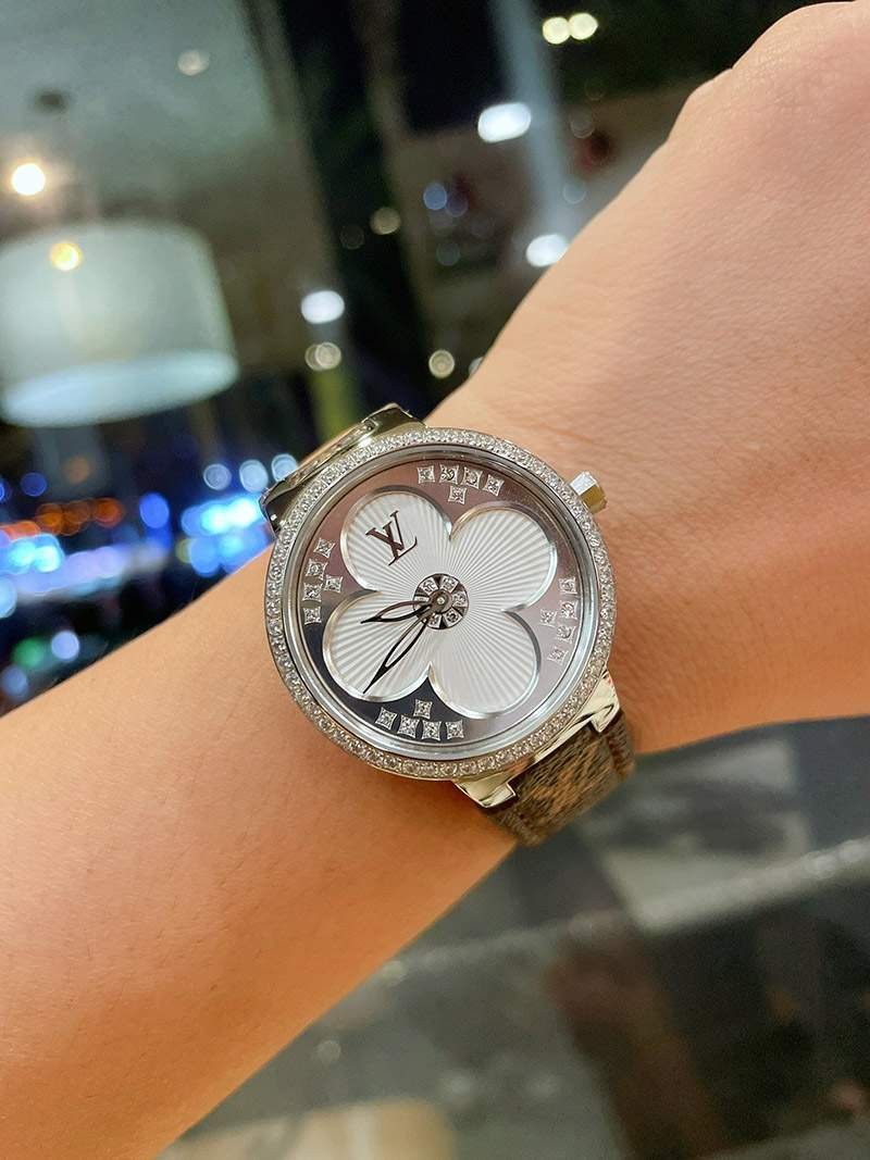 ルイヴィトン 時計 タンブール 偽物 ビジュ ラグダイヤ レディース39mm vuf02101品質保証
