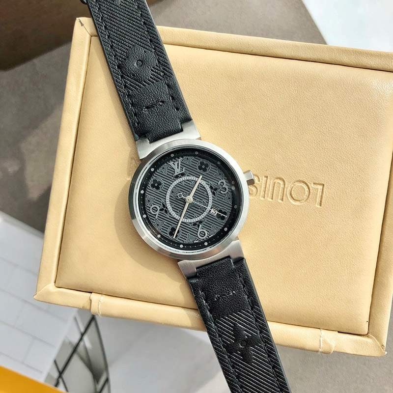 大人気!!新色 ルイヴィトン 時計 偽物 タンブール ストリート ダイバー  36mm vuf03213通販