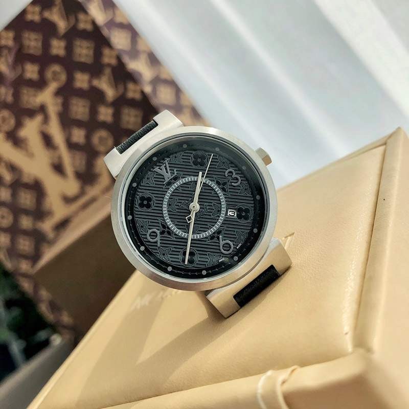 大人気!!新色 ルイヴィトン 時計 偽物 タンブール ストリート ダイバー  36mm vuf03213人気