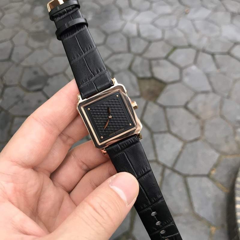 21AW新作 ルイヴィトン 時計 タンブール スーパーコピーストリート ダイバー 30mm vuh93409激安送料無料