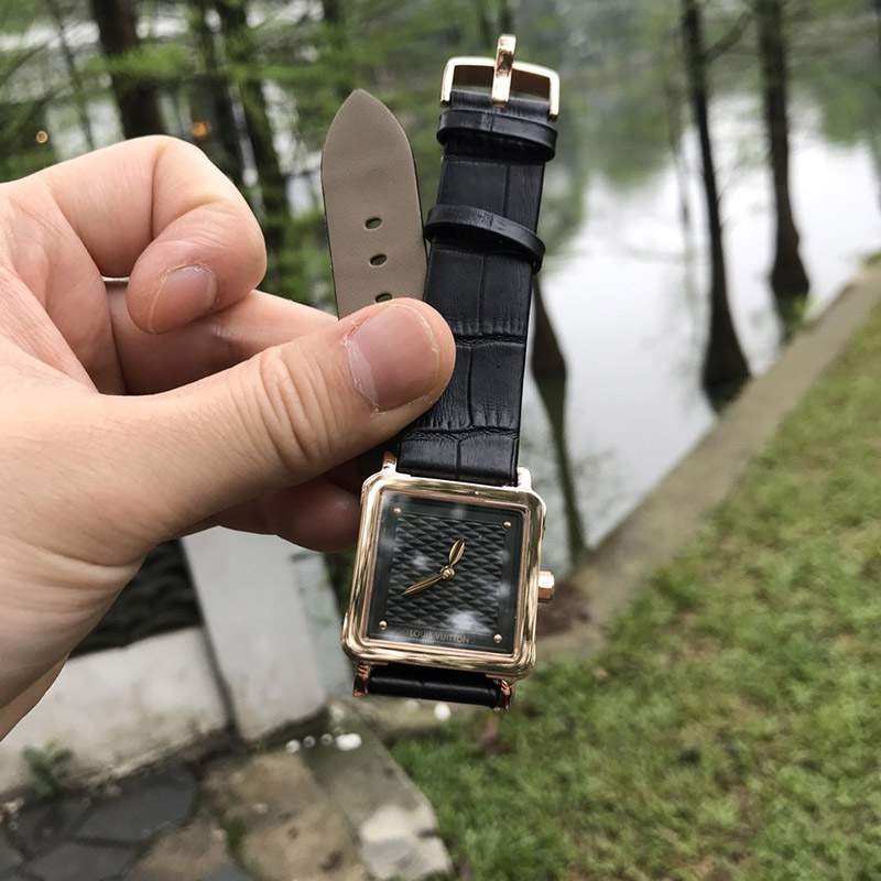 21AW新作 ルイヴィトン 時計 タンブール スーパーコピーストリート ダイバー 30mm vuh93409人気