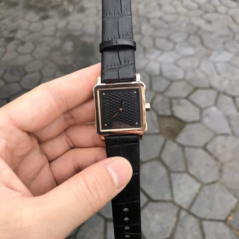 21AW新作 ルイヴィトン 時計 タンブール スーパーコピーストリート ダイバー 30mm vuh93409品質保証