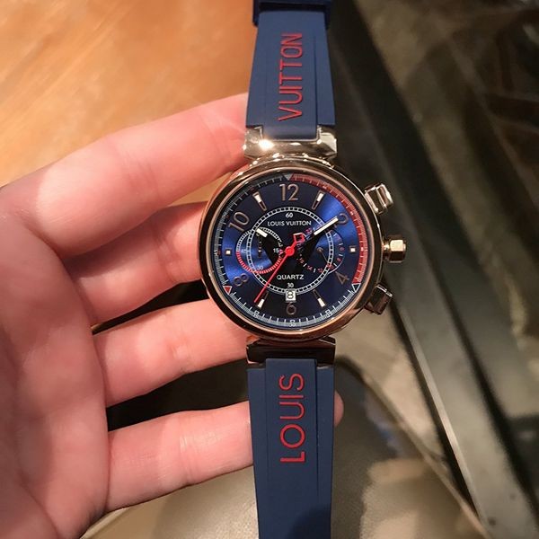 新作 ルイヴィトン タンブール コピー  クロノグラフ 41mm vui59789高い品質