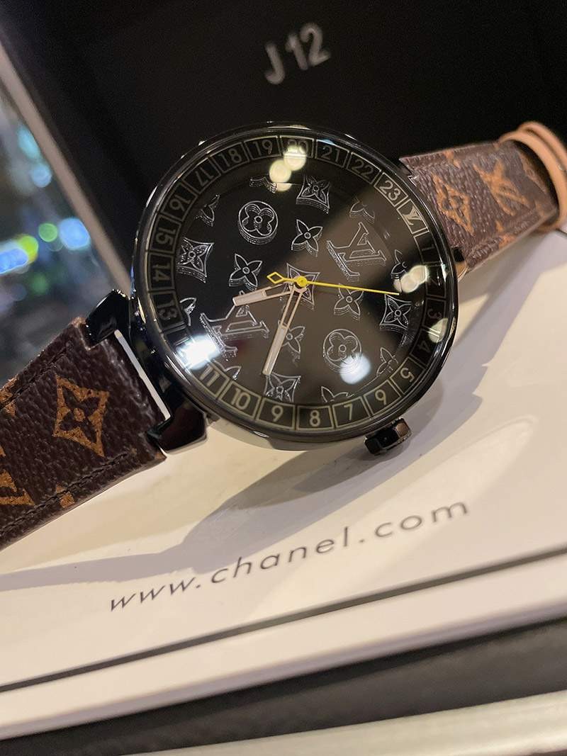 送料込 ルイヴィトン 時計 偽物タンブール ストリート ダイバー  40mm vuj15515通販