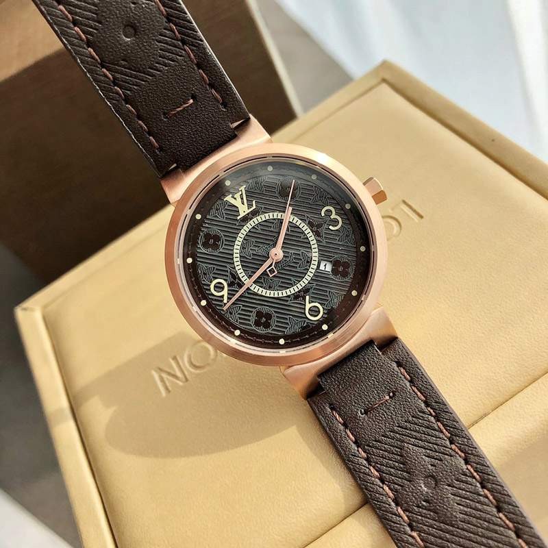 入手困難品！ルイヴィトン 時計  タンブール ストリート ダイバー  36mm vum29771激安送料無料
