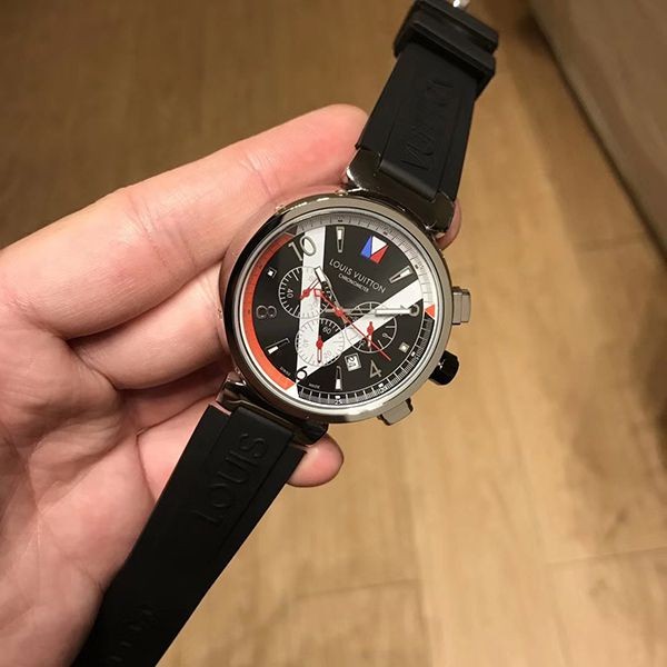 ルイヴィトン タンブール 偽物 クロノグラフ 42mm vum36093人気