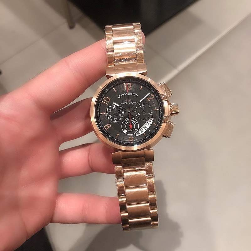 ルイヴィトン 時計 スーパーコピー タンブール ストリート ダイバー メンズ 44mm vup26806高い品質