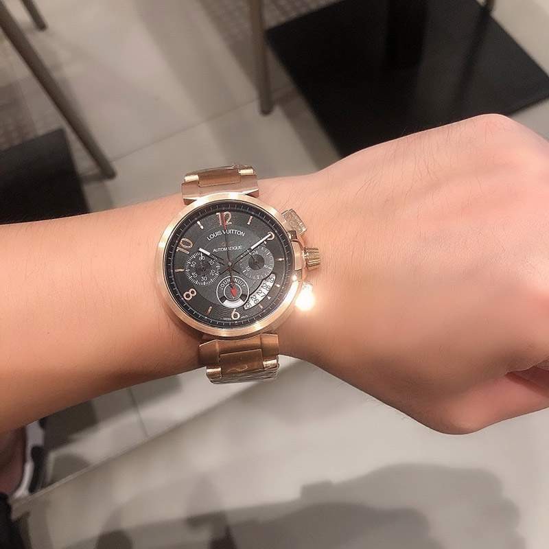 ルイヴィトン 時計 スーパーコピー タンブール ストリート ダイバー メンズ 44mm vup26806最高級