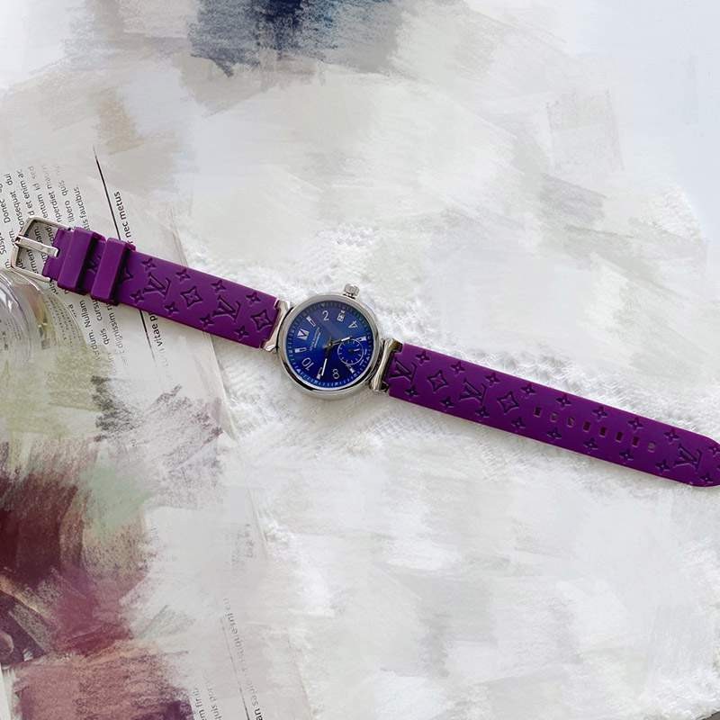 世界中で大人気♪ルイヴィトン 時計 タンブール コピー ストリート ダイバー  33mm vur16084高い品質