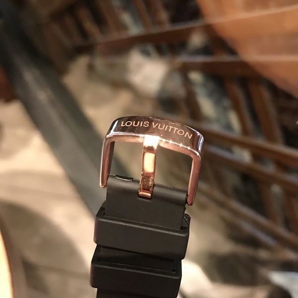 ルイヴィトン コピー タンブール  クロノグラフ 41mm vuw93611品質保証