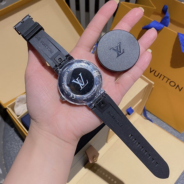 大人気！ルイヴィトン スマートウォッチ 偽物フルタッチスクリーン 42mm vux36693通販