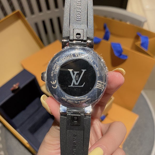 大人気！ルイヴィトン スマートウォッチ 偽物フルタッチスクリーン 42mm vux36693人気