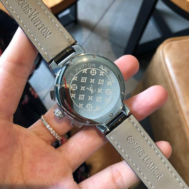 人気急上昇 ルイヴィトン 時計 コピー タンブール ストリート ダイバー  39mm vuy15520品質保証