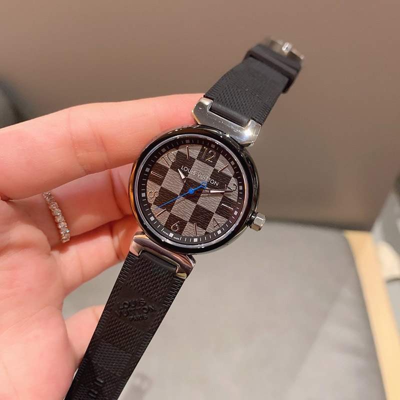 大人気！ルイヴィトン 時計 コピータンブール ストリート ダイバー 33mm vuy19704激安送料無料