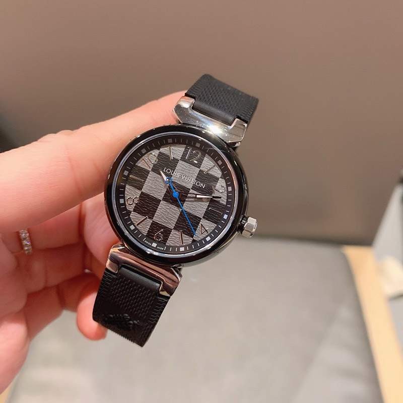 大人気！ルイヴィトン 時計 コピータンブール ストリート ダイバー 33mm vuy19704高い品質
